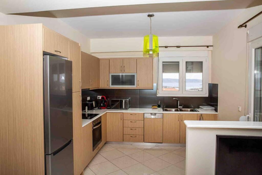 Lavrio Seaview 2Bdr Apt 4 Min Dive From The Sea Exterior photo